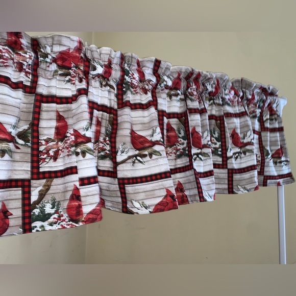New! Cardinal Print Valances - Picture 1 of 9